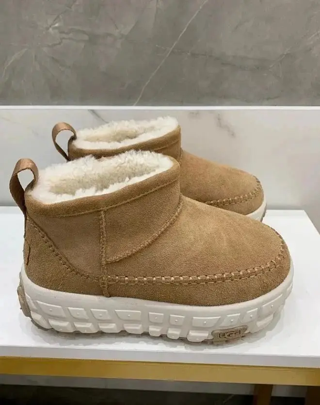 UGG Mini Ultra Short Boots [2 styles] 2
