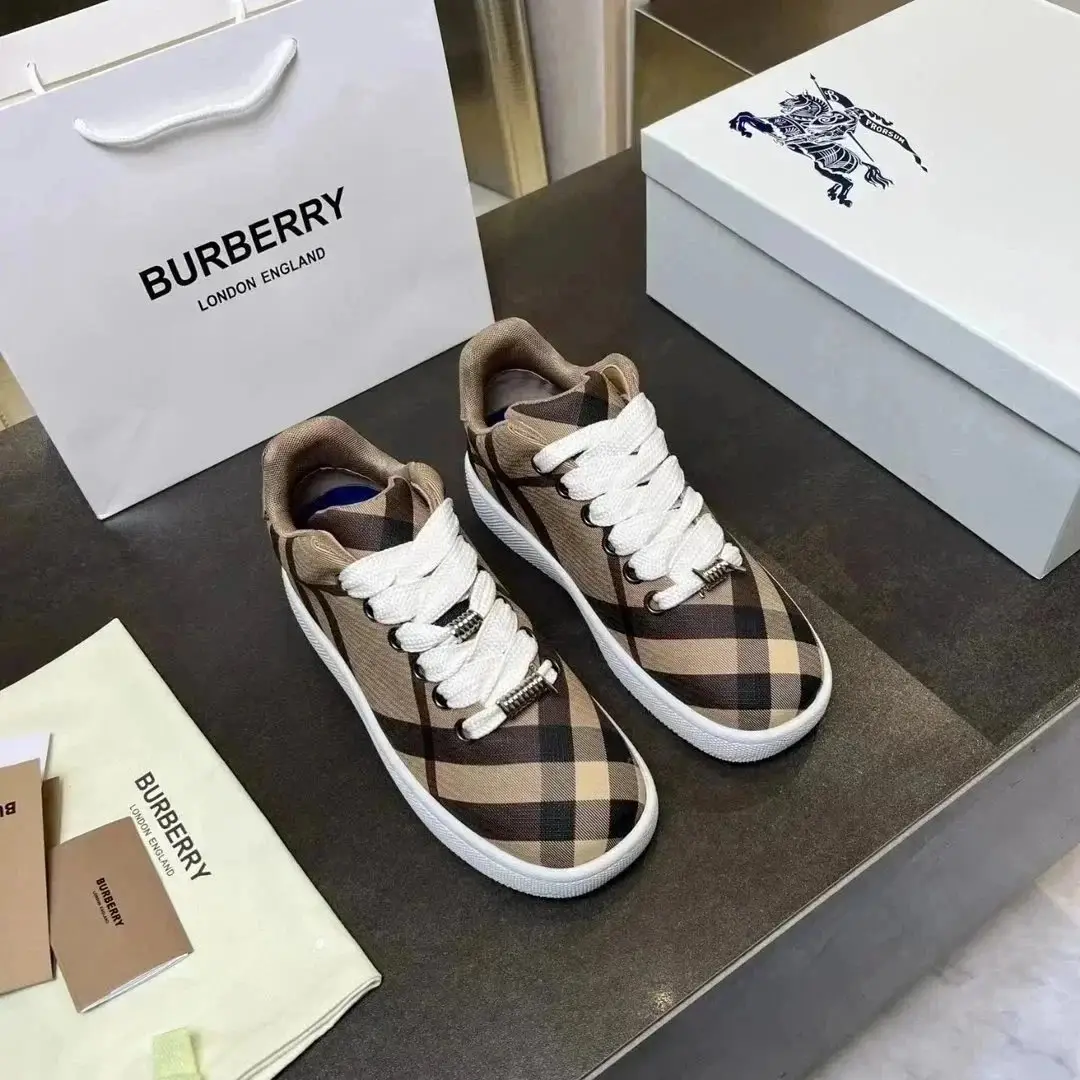 Burberry shoes 3