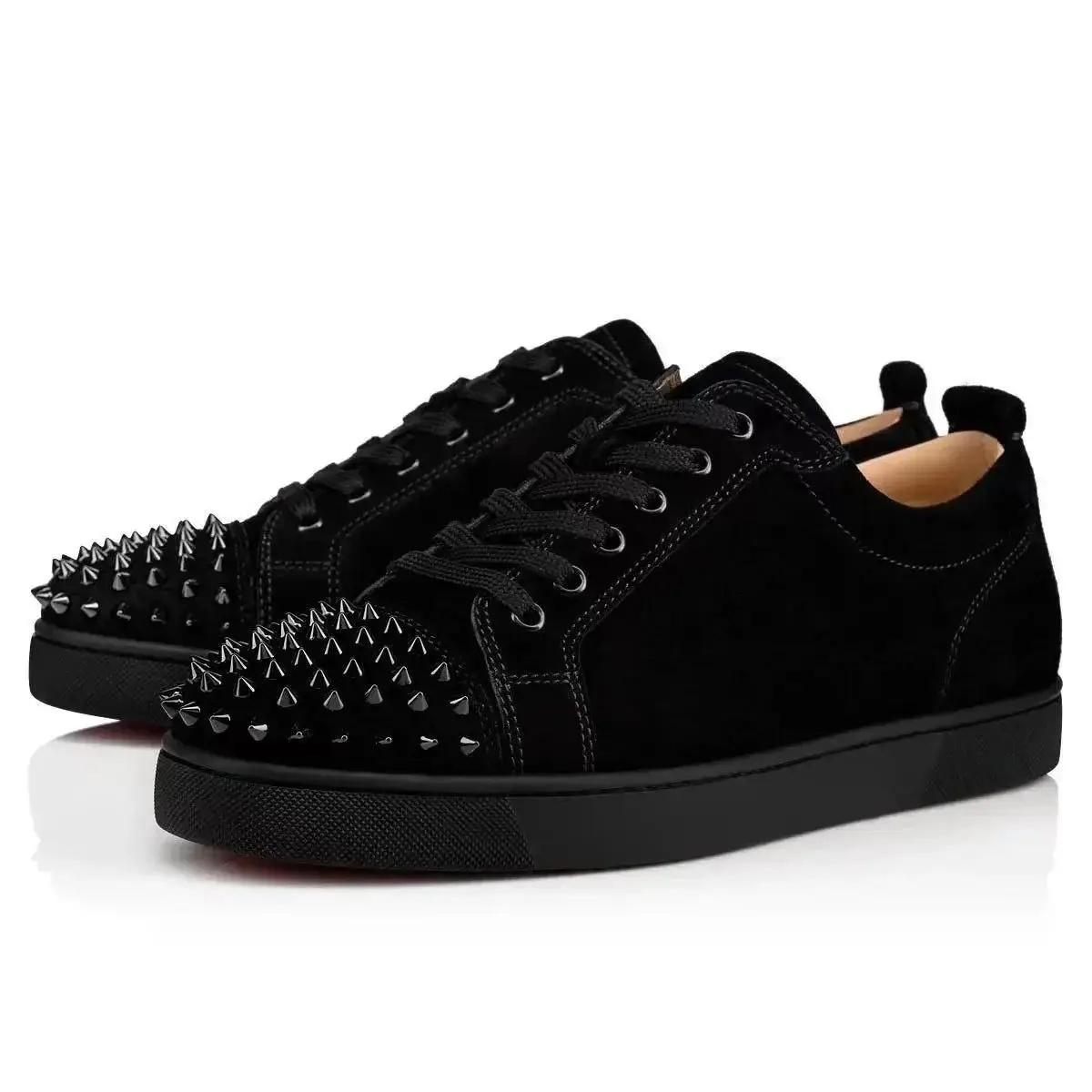 Louis Junior Spikes 3