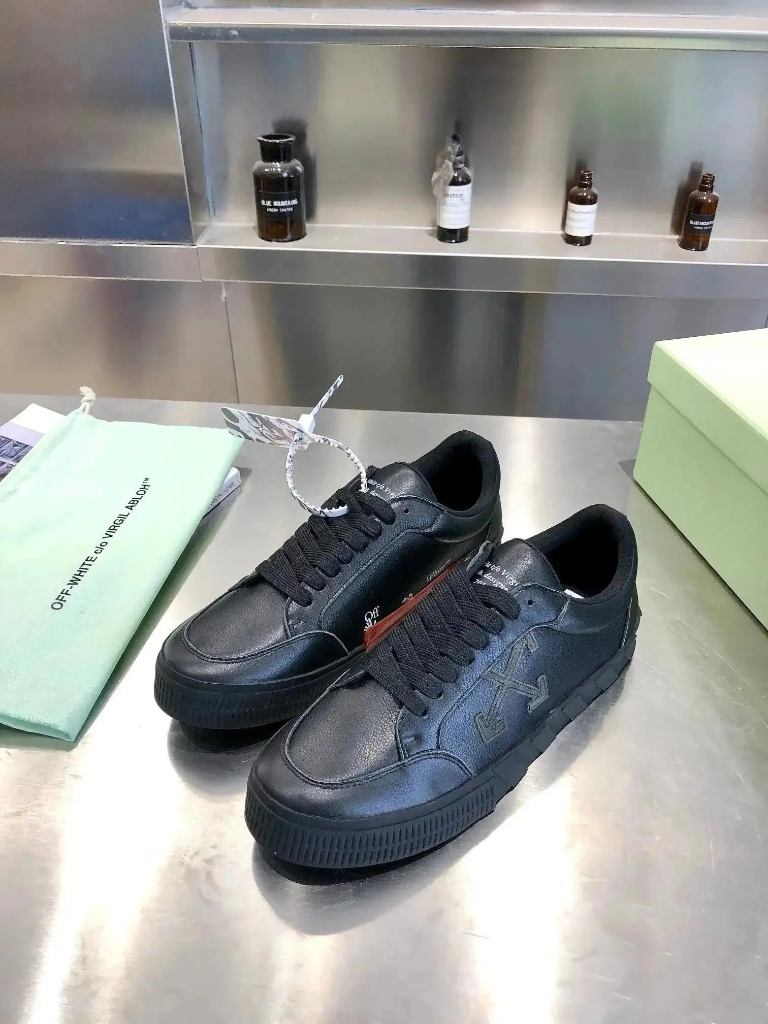 OFF White Sneakers 3