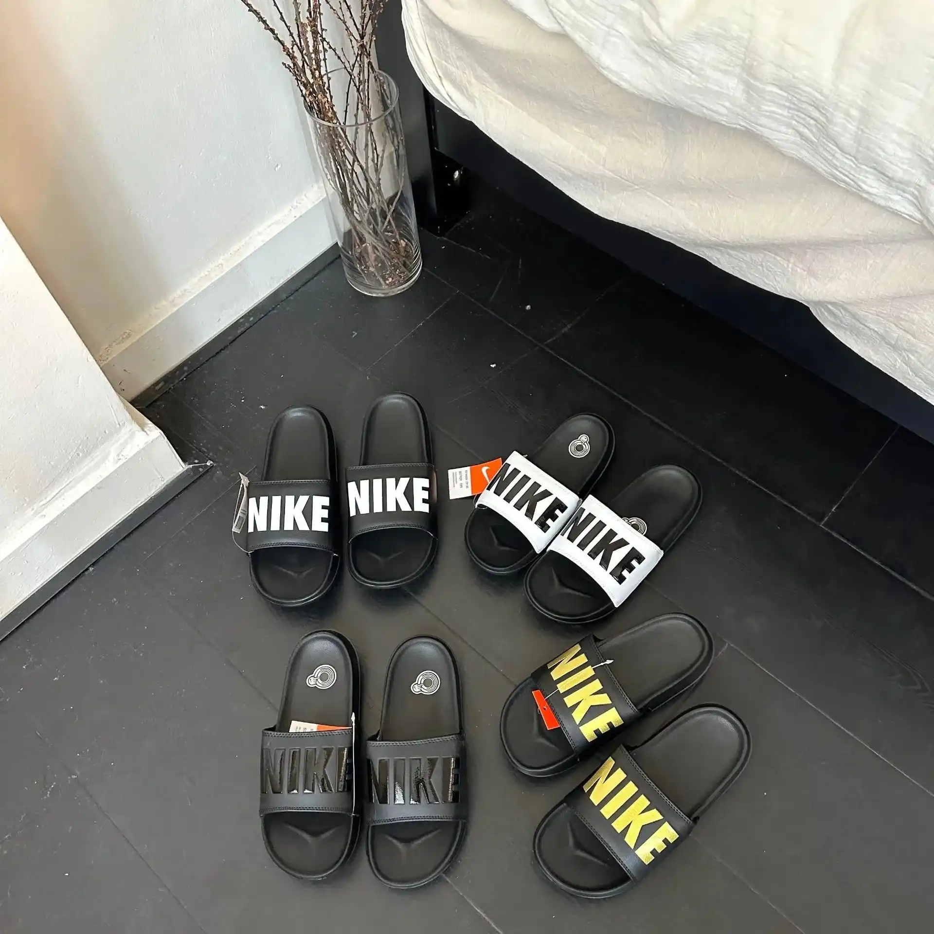 Nike Benassi Slide Sandals [17 styles]
