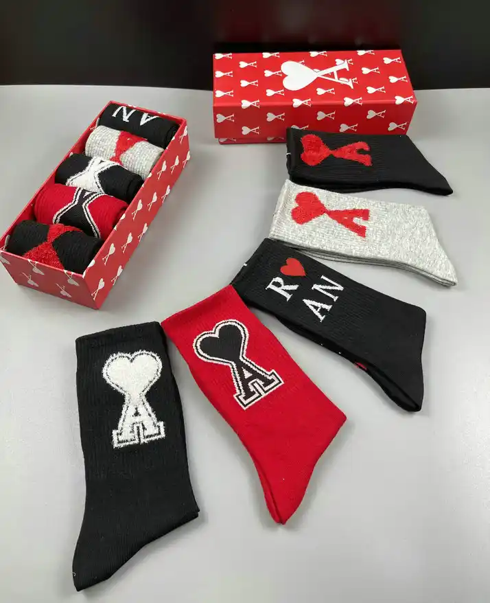 Louis Vuitton LV Iconic Socks 2